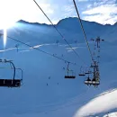 Rescue operation: More than 200 skiers airlifted from broken chairlift in the French Alps