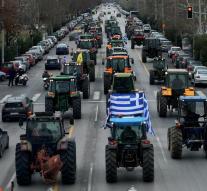 Greek farmers want to expand blockades