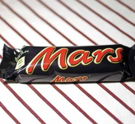 Briton receives compensation for faulty Mars bar