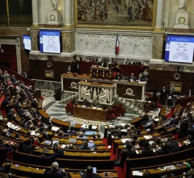 French Parliament Approves Proposal to Extend Budget