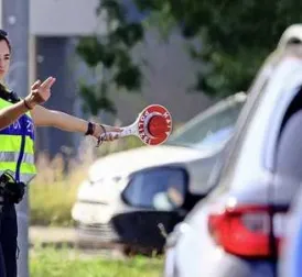 Nearly 1000 Illegal Migrants and Criminals Arrested in German Border Controls