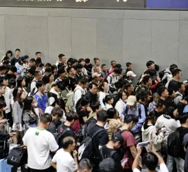 New Boarding Method to Shame Line-Cutters at Airports