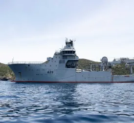 New Zealand Navy Ship Runs Aground on Reef and Sinks