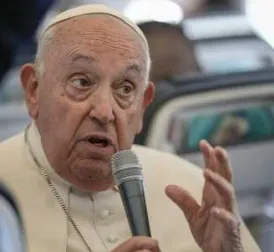 Pope compares doctors performing abortions to hired killers