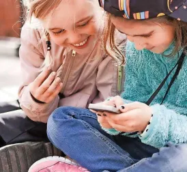 Scandinavian Countries Intensify Efforts Against Youth Smartphone Usage