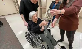 104-Year-Old Loretta Visits Prison and Shares Her Life Motto: 'Mind Your Own Business'