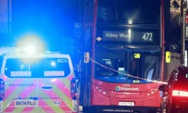 14-Year-Old Boy Fatally Stabbed in London Double-Decker Bus, Suspect(s) on the Run