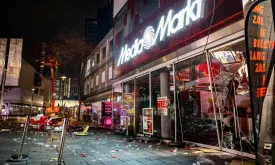 Disruption at Binnenwegplein in Rotterdam due to Mediamarkt action