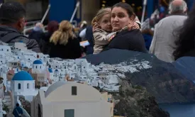 Fearful Wait Continues in Greece: Now Looting Alarm!