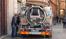 Italian Scammers Arrested for Causing Damage with Sewer Smell