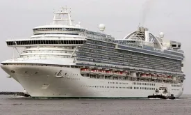 Luxury Cruise Ship Struggles to Escape Waves!