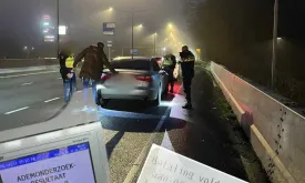 Police arrests drunk driver from Belgium with blood in car door on highway