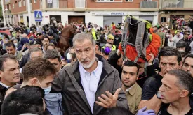 Spanish King Pelted with Mud During Visit to Disaster Area Valencia