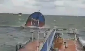 Storm on Black Sea Causes Major Damage and Oil Leak on Russian Tankers: One Crew Member Dead