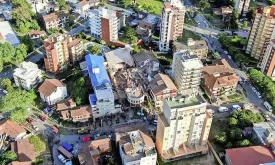 Ten-story hotel collapses in Argentina, several people trapped under the rubble