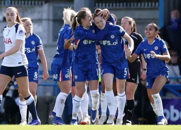 Chelsea Advances to FA Cup Semifinals with Buurman's Thunderbolt Victory Over Spurs