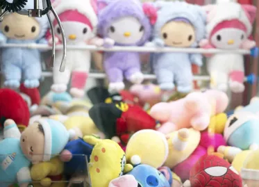 Controversy Over 'Unfair and Addictive' Claw Machines Sparks Debate in Hong Kong