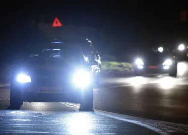 Growing Complaints About Dazzling Headlights: Why Are They So Blinding?