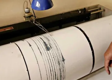 Powerful earthquake in eastern Turkey: residents evacuate homes in panic