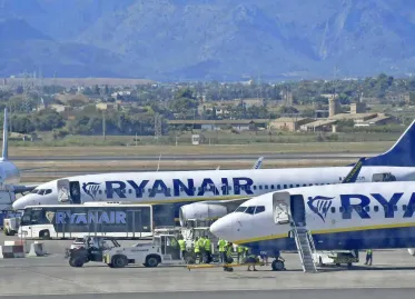 Ryanair to Cut 800,000 Seats on Flights to and from Spain Due to 'Excessive Airport Tax'