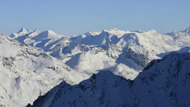 14-Year-Old Skier Killed in Avalanche in France