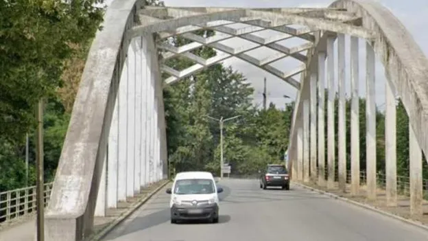 Belgian Contractor Renovates Wrong Bridge in Charleroi Near Brussels