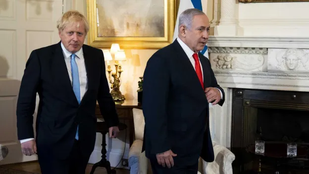 Boris Johnson Accuses Netanyahu of Leaving Bug in Toilet