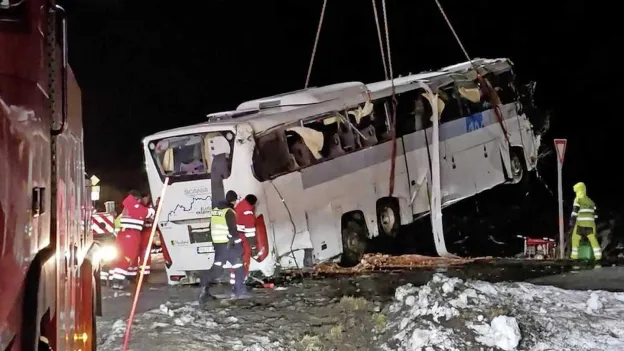 Bus accident in Norway results in three deaths and multiple injuries