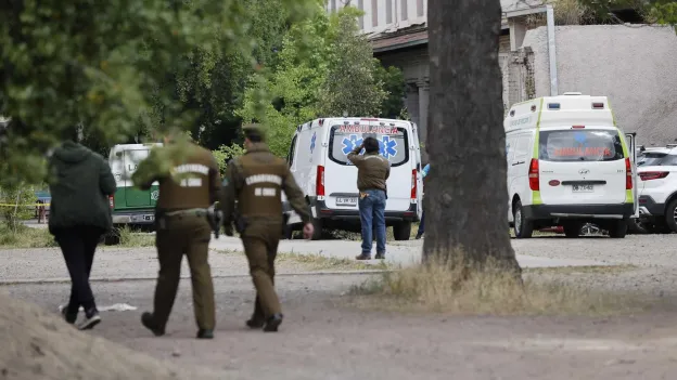 Dozens of Chilean Students Injured by Molotov Cocktails