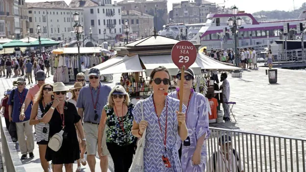 First Results of Venice Entrance Fee Disappointing: 'Only More Tourists, Failure Established'