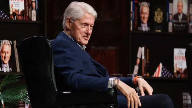 Former US President Bill Clinton Offers Democrats a Glimmer of Hope