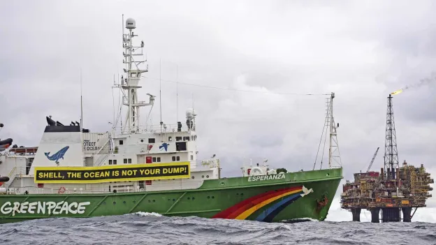 Greenpeace Pays €363,000 Settlement to Shell Over Environmental Action Against Oil Rig