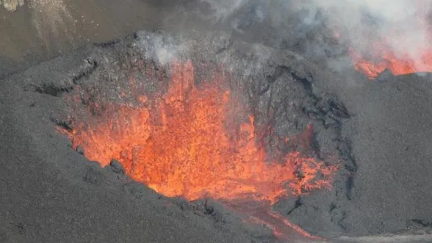 Hawaii's Kilauea Volcano Erupts Lava