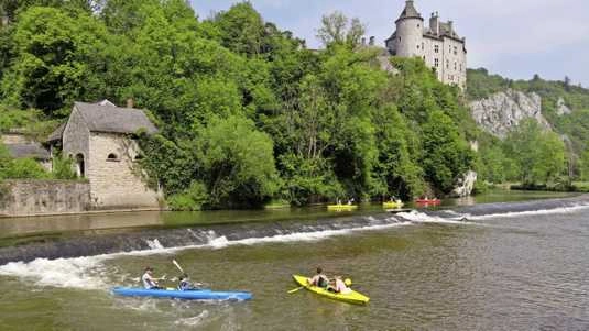 Hundreds of Kayakers in Trouble on Belgian River Lesse: 'I've Never Seen This Before'