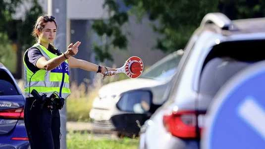 Nearly 1000 Illegal Migrants and Criminals Arrested in German Border Controls