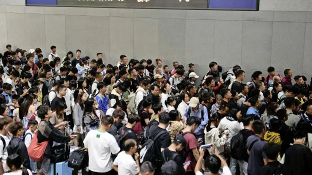 New Boarding Method to Shame Line-Cutters at Airports