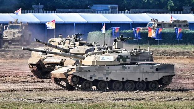 New Chinese Tank Designed to Combat Drone Attacks and Electronic Warfare