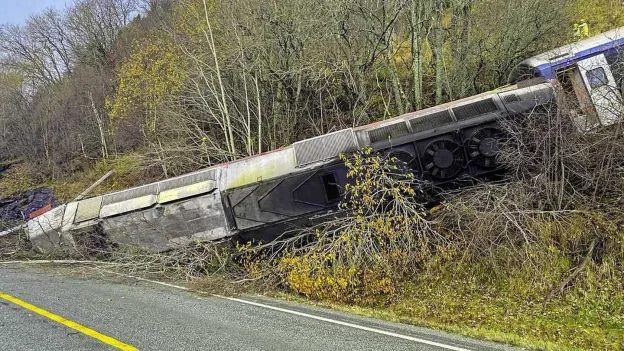 One dead and several injured in train derailment in Norway