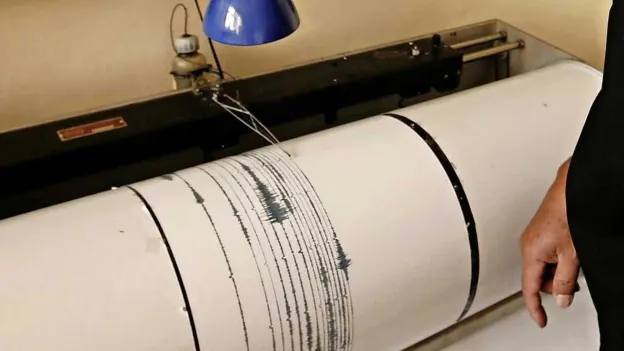 Powerful earthquake in eastern Turkey: residents evacuate homes in panic