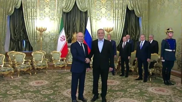 Putin meets with Pezeşkiyan at Kremlin