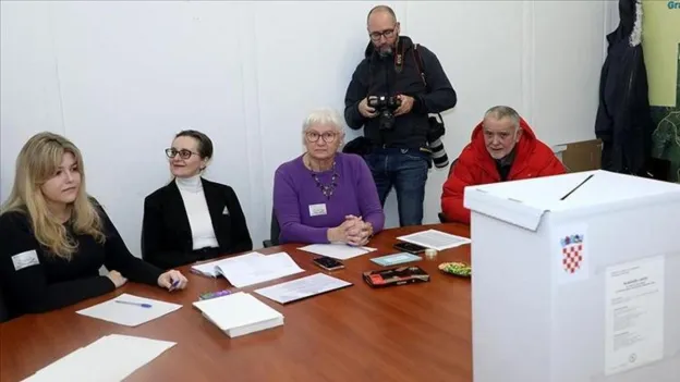 Second Round of Presidential Elections Begins in Croatia