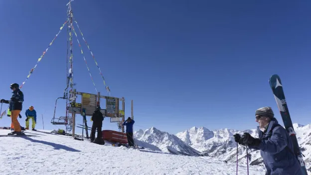 Ski Lift Accident in Colorado: Over 170 People Evacuated