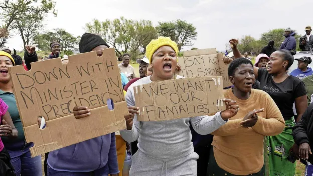 South Africa's Supreme Court comes to the aid of trapped miners: 'Entrances may no longer be sealed'