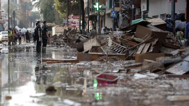 Spanish Authorities Report 89 Missing After Flooding Disaster