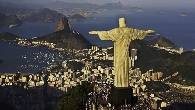 Tourist Shot In Front of Family's Eyes After Entering Criminal Neighborhood in Rio de Janeiro