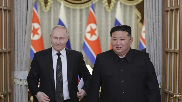 Vladimir Putin Gifts Lion, Bears, and Forty Ducks to North Korea