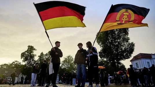 Young Generation Turns Right: East-German Youth Fatigued by Crises